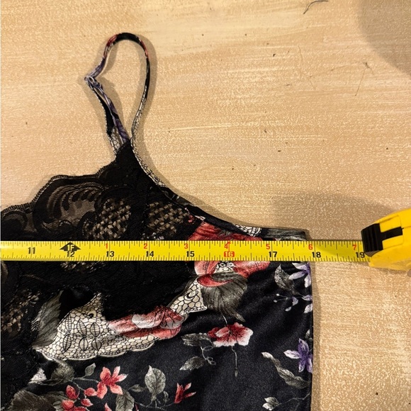 Vintage Victoria’s Secret Floral Lace trim Chemise Nightie Sleepwear Size M - Picture 9 of 13